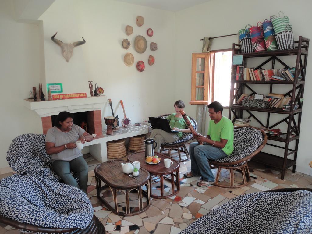 Meva Guesthouse Antananarivo Luaran gambar