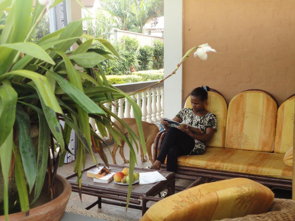 Meva Guesthouse Antananarivo Luaran gambar