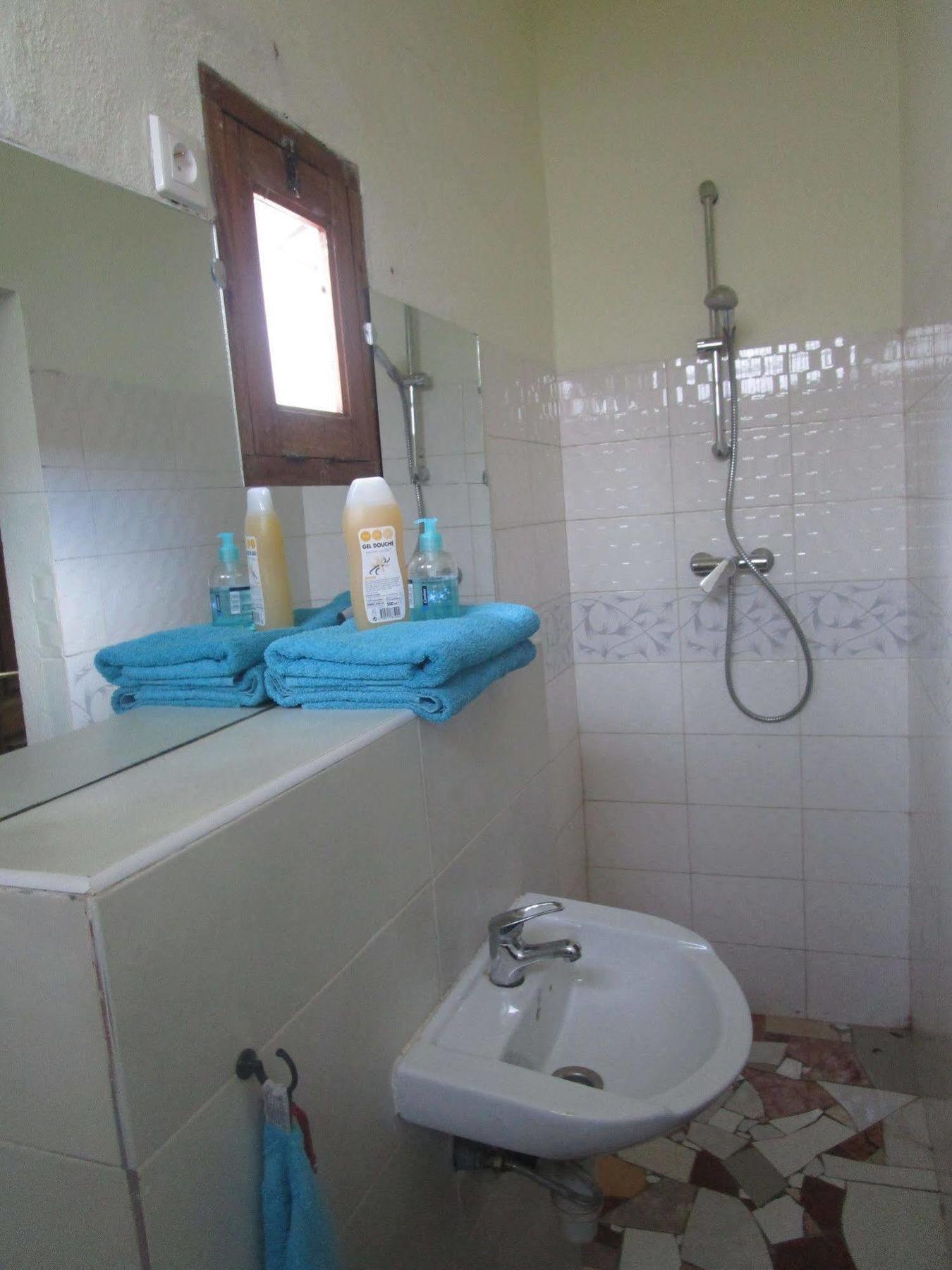 Meva Guesthouse Antananarivo Luaran gambar
