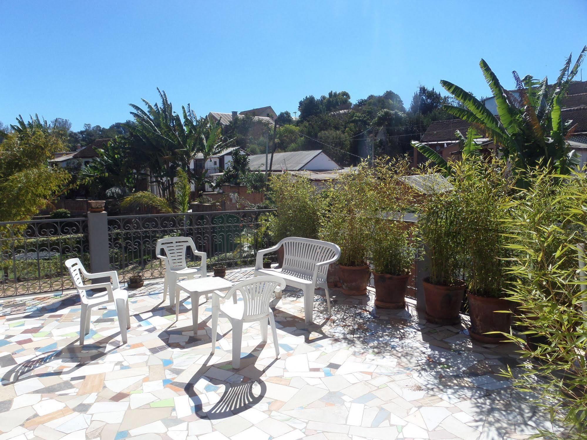 Meva Guesthouse Antananarivo Luaran gambar