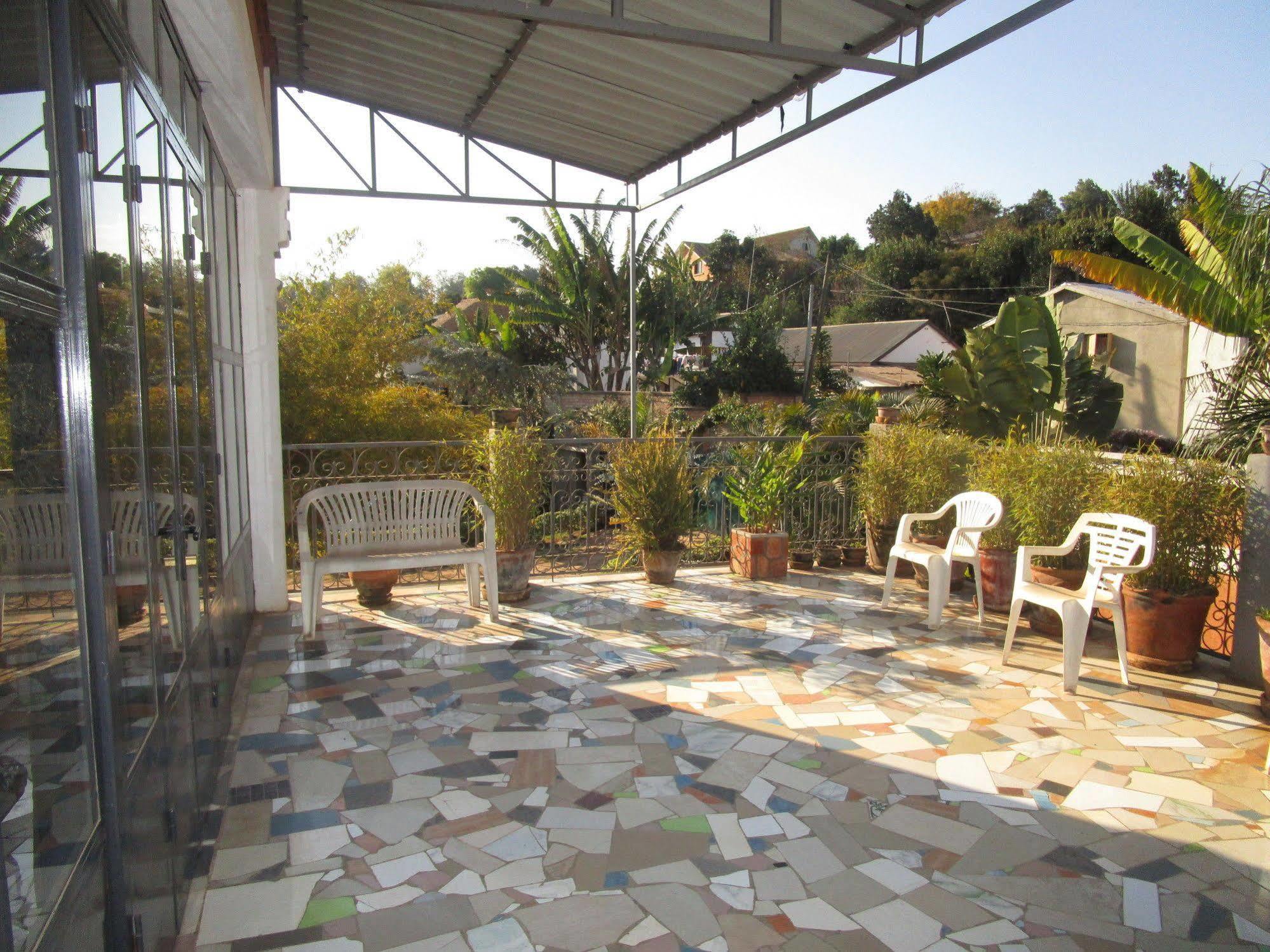 Meva Guesthouse Antananarivo Luaran gambar